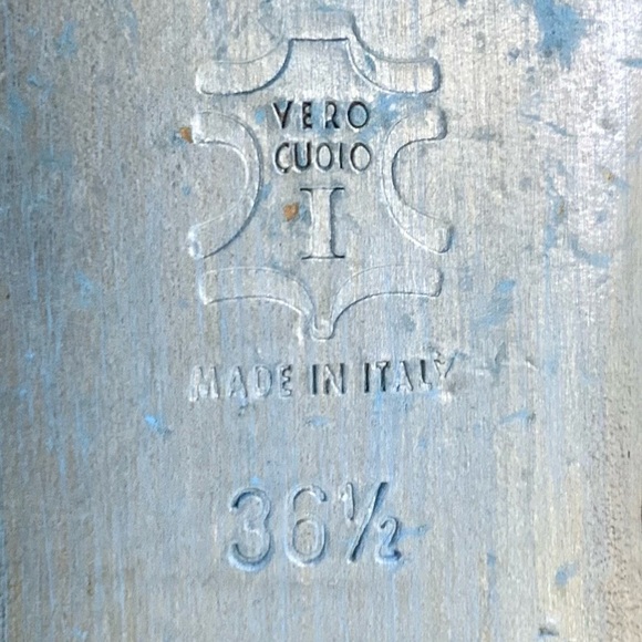 Jean-Michel Cazabat Italian Gold Metallic Ballet Flats Shoe Blue Sole - Picture 9 of 9